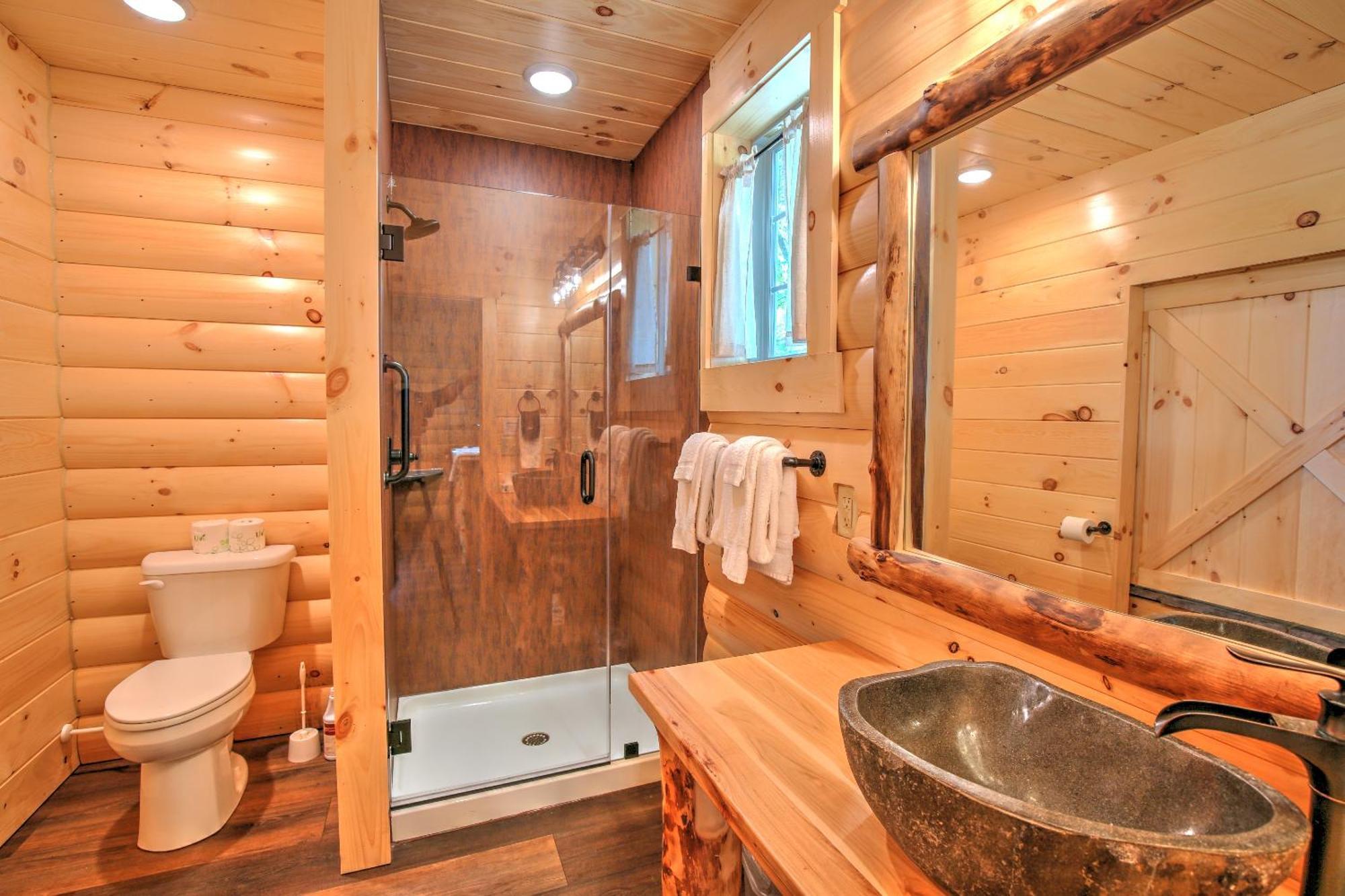 Cricket Hill Treehouse B By Amish Country Lodging Millersburg Exterior photo